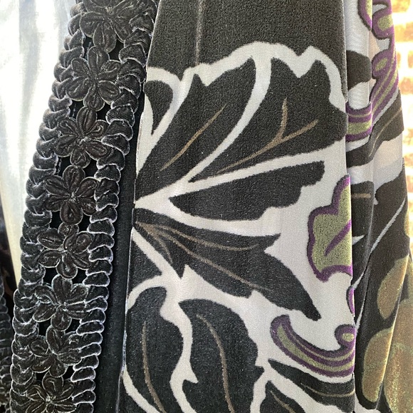 Burnout velvet floral robe - Picture 3 of 5